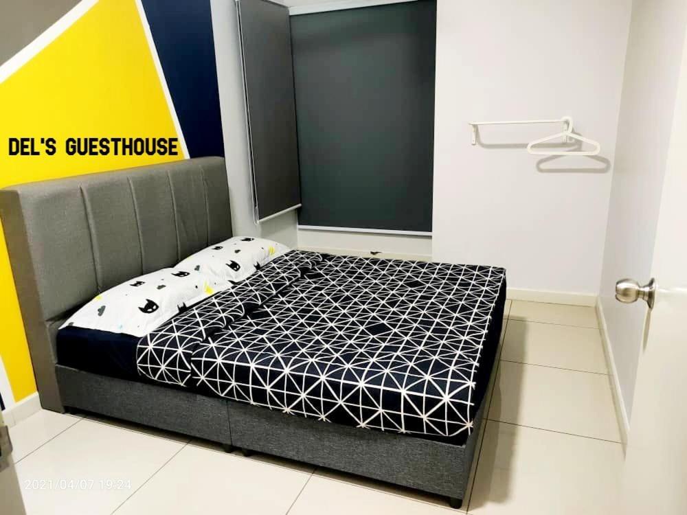Del'S Guesthouse @ Southville Same Level With Pool Fits 8 بانغي المظهر الخارجي الصورة